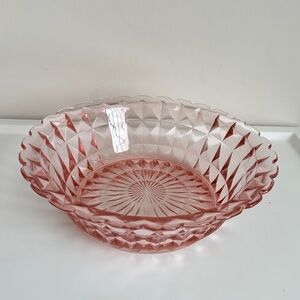 Jeannette Glass Round Serving Bowl Windsor Diamond Pink Depression Vintage 8.5”